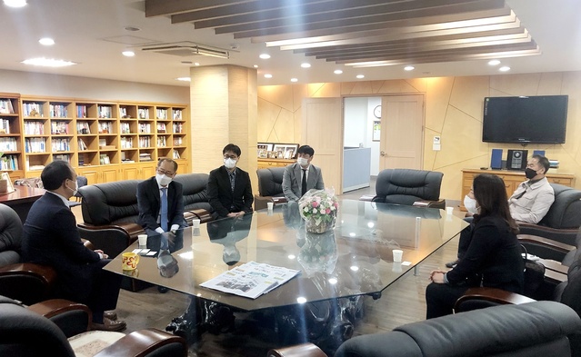 ▲ 영남이공대학교(총장 이재용)는 협성교육재단(이사장 신철원), 대구시 남구청(청장 조재구)이 지역 사회와 연계한 상생 협력과 지역 인재 양성을 위한 실무협의를 가졌다고 6일 밝혔다.ⓒ영남이공대