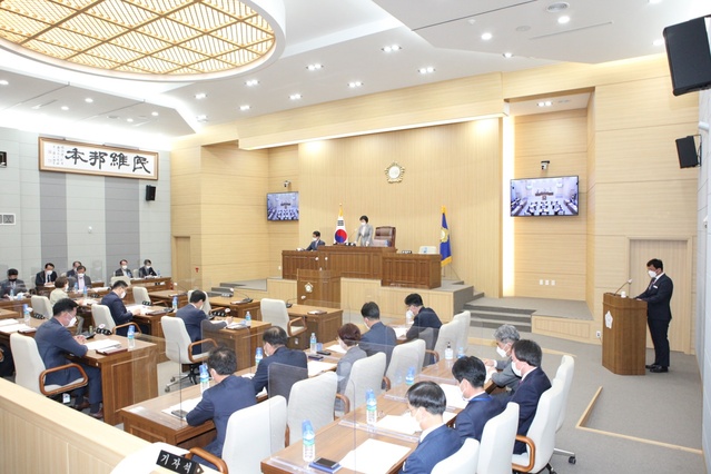 ▲ 예천군의회(의장 김은수)는 7일 오전 11시 ‘제245회 예천군의회 임시회’를 개회하고 13일까지 7일간 의정활동을 시작했다.ⓒ예천군의회