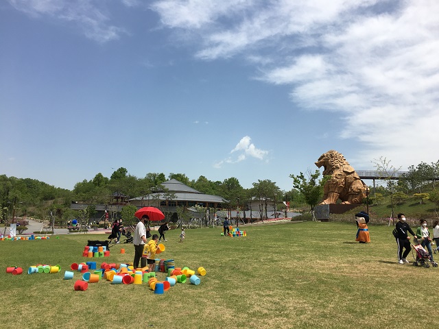 ▲ 삼국유사테마파크는 삼국유사컬러축제와 함꼐한 어린이날 행사가 큰 호응 속 마무리했다.ⓒ군위군