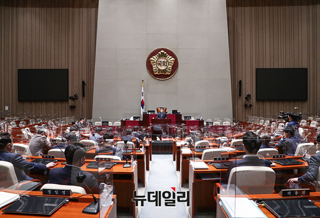 ▲ 송영길 더불어민주당 대표가 11일 오전 국회에서 열린 재선의원들과의 간담회에서 인사말을 하고 있다. ⓒ이종현 기자