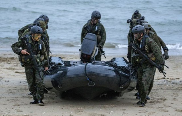 ▲ 2019년 10월 일본 육상자위대 수륙기동단 정찰대의 기습침투 훈련 모습. ⓒ미육군 공개사진.