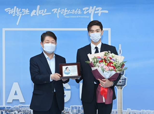 ▲ 대구시는 11일 ‘나 혼자 산다’, ‘결혼작사 이혼작곡’ 등 예능 프로그램과 드라마로 인기를 모으고 있는 대구 출신 배우 ‘성훈’을 대구시 홍보대사로 위촉했다.ⓒ대구시