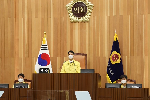 ▲ 이태환 세종시의회 의장이 20일 제69회 제1차 정례회에서 개회사를 하고 있다.ⓒ세종시의회