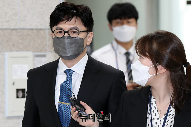 ▲ 정진웅 광주지검 차장검사의 '독직폭행' 재판에 증인으로 출석 중인 한동훈 검사장. ⓒ정상윤 기자