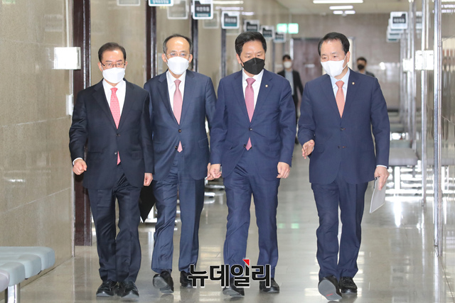 ▲ 김기현 국민의힘 대표 권한대행 겸 원내대표 등 당 지도부.ⓒ이종현 기자
