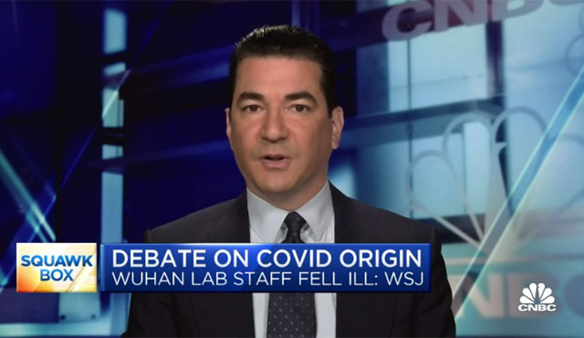 ▲ 스콧 고틀리브 전 식품의약국(FDA) 국장은 CNBC에 출연해 우한코로나 바이러스가 실험실에서 유출됐을 수 있다는 정황증거가 갈수록 늘어나고 있다고 밝혔다. ⓒCNBC 관련보도 화면캡쳐.