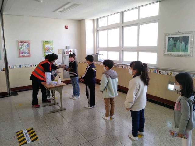 ▲ 지난해 코로나19로 인한 원격수업 장기화로 등교 수업이 현저히 줄어들면서 기초학력 결손 학생이 늘어날 것이라는 우려가 꾸준히 제기돼 왔다.ⓒ대구시교육청