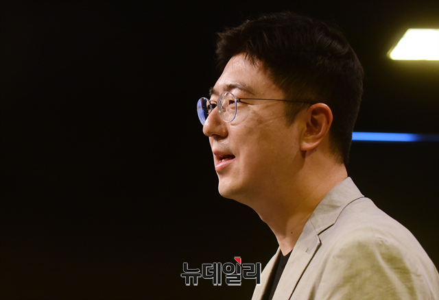 ▲ 1일 오전 서울 영등포구 한 사무실에서 가진 본지와의 인터뷰 중인 홍종기 국민의힘 청년최고위원 후보. ⓒ이종현 기자