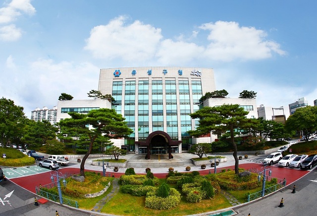 ▲ 대전 유성구가 한국매니페스토실천본부가 주관하는 기초자치단체장 공약 이행 및 정보공개 평가에서 최우수 등급(SA)을 받았다.ⓒ대전유성구