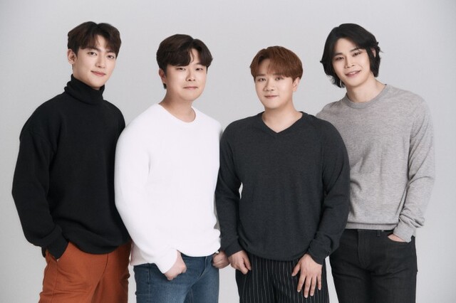 ▲ 크로스오버 보컬 그룹 라비던스(왼쪽부터 뮤지컬 배우 황건하, 소리꾼 고영열, 테너 존노, 베이스 김바울).ⓒ크레디아