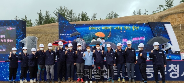 ▲ 경상북도 동부청사는 포항시 흥해읍 이인리 경제자유구역청 포항융합기술산업지구내에 건립되며.부지면적3만3천㎡,건축연면적1만2,332㎡,지하1층,지상8층규모로지어지고,2023년1월준공예정으로총사업비는 310억 원이다.ⓒ뉴데일리