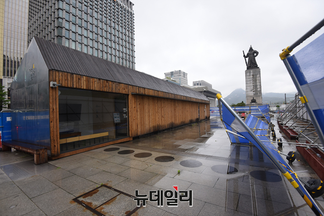 ▲ 18일 오후 광화문광장 공사현장에서 바라본 '세월호 기억공간'의 모습이다. ⓒ강민석 기자