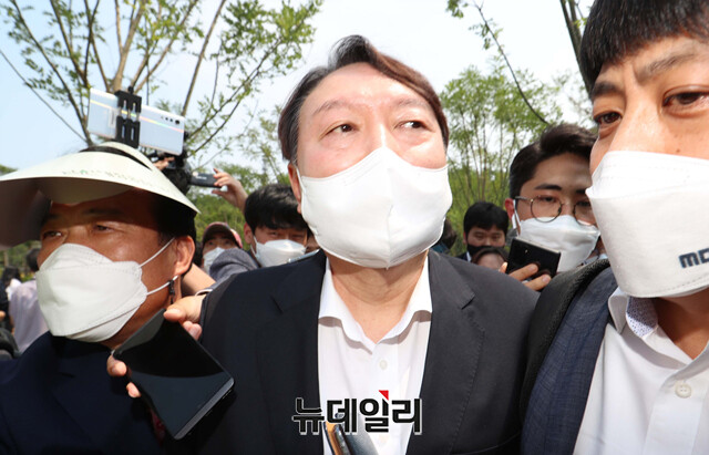 ▲ 야권 유력 대권주자인 윤석열 전 검찰총장이 18일 