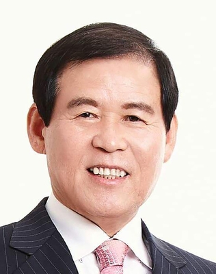 ▲ 대구시의회 장상수 의장이 전국시·도의회의장협의회 제5차 임시회에 참석해 경상북도의회와 공동으로 ‘팔공산국립공원 지정촉구 건의안’을 제안한다.ⓒ대구시의회