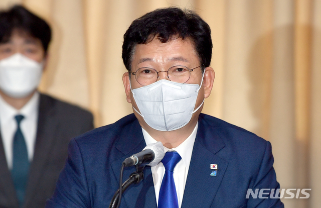 ▲ 21일 오전 광주 서구 광주시청 3층 중회의실에서 열린 더불어민주당·광주시 예산정책협의회에서 송영길 민주당 대표가 인사말을 하고 있다. ⓒ뉴시스