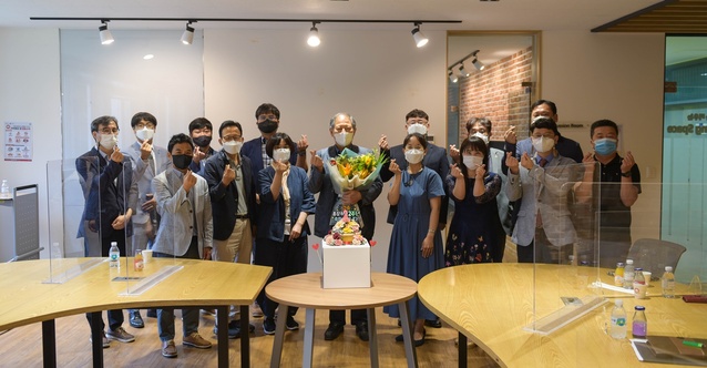 ▲ 대구사이버대 이근용 총장이 취임 2주년을 맞아 21일 대구사이버대학교 본관 코워킹스페이스에서 기념행사를 가졌다.ⓒ대구사이버대