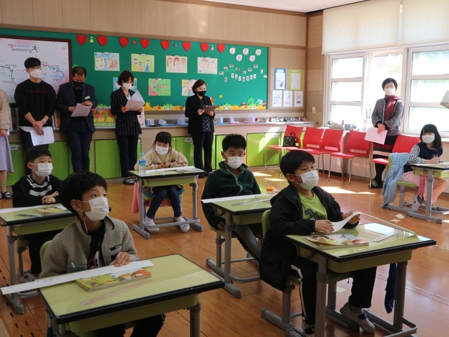 ▲ 경북교육청(교육감 임종식)은 학교 현장 지원과 교실수업개선 문화 확산을 위해 온·오프라인 맞춤형 장학을 지원하는 초등 도단위 장학지원단을 운영한다.ⓒ경북교육청