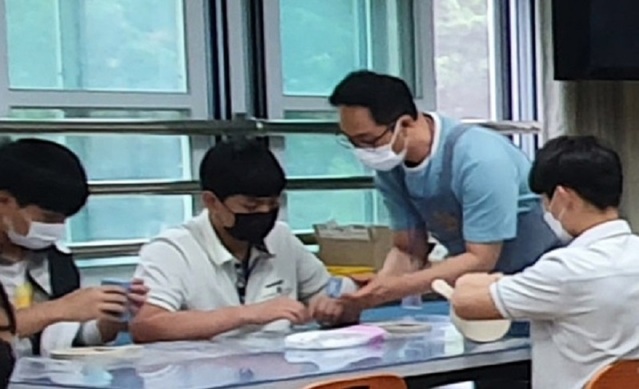 ▲ 학교로 찾아가는 맞춤형 전문직업인 멘토 특강 모습.ⓒ대전교육청