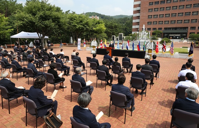 ▲ 계명대(총장 신일희) 총학생회가 주관이 되어 6·25전쟁 71주년을 맞아 호국선열들을 추모하기 위해 추념행사를 가졌다.ⓒ계명대