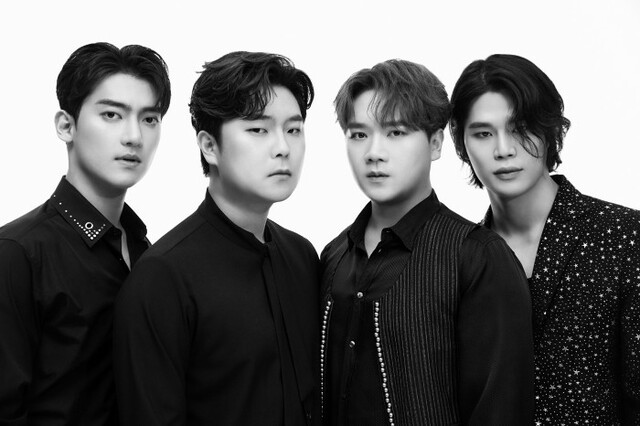 ▲ 크로스오버 보컬 그룹 라비던스(왼쪽부터 뮤지컬 배우 황건하, 소리꾼 고영열, 테너 존노, 베이스 김바울).ⓒ크레디아