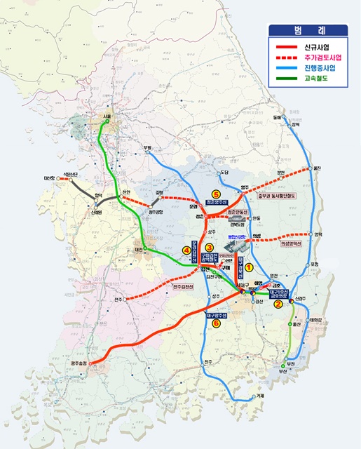 ▲ 이철우 경북도지사는 29일 “제4차 국가철도망 구축계획에 신공항 활성화를 위하여 줄기차게 건의해 온 대구경북선을 포함한 6개 사업이 신규사업으로 최종 확정되는 쾌거를 이루어 냈다”고 밝혔다.ⓒ경북도