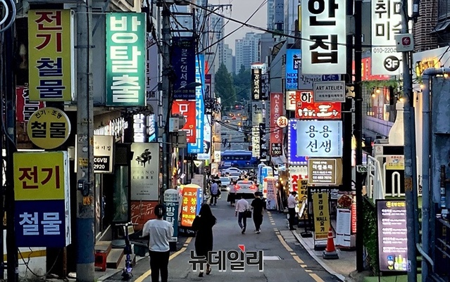 ▲ 1일 저녁 서울 강남구 거리가 한적한 모습이다 ⓒ뉴데일리DB