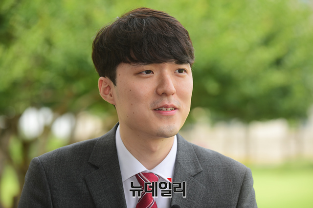 ▲ 국민의힘 대변인에 내정된 양준우씨가 6일 오후 국회에서 본지와 인터뷰 중이다. ⓒ이종현 기자