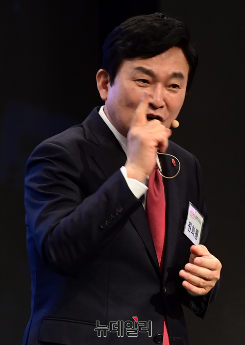 ▲ 7일 오전 서울 여의도 중소기업중앙회에서 열린 '희망오름 포럼' 출범식에서 연설하는 원희룡 제주지사. ⓒ정상윤 기자