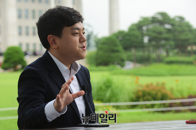 ▲ 9일 오전 국회에서 본지와 만나 인터뷰 중인 임승호 국민의힘 대변인. ⓒ이종현 기자