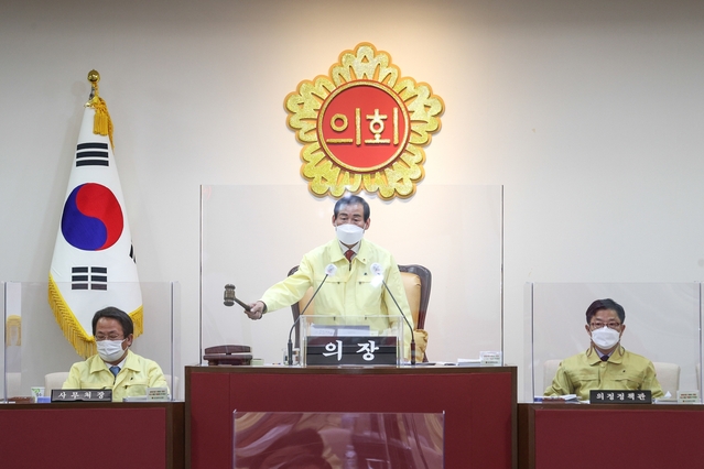 ▲ 대구시의회(의장 장상수)는 7월 12일부터 21일까지 10일간 제284회 임시회를 열고 ‘2021년 대구광역시 제2회 추가경정 예산안’을 비롯한 24건의 안건 심의와 현장 방문 등 회기에 들어간다.ⓒ대구시의회