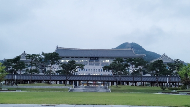 ▲ 경상북도가 금융기관의 카드가맹점 매출데이터를 활용해 최근 3년간 상반기 지역소비 동향을 분석한 결과 코로나19 이전 수준을 거의 회복한 것으로 나타났다.ⓒ경북도