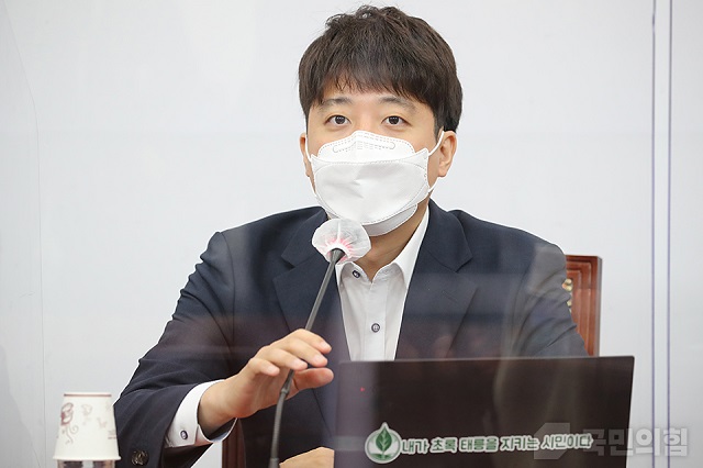 ▲ 이준석 국민의힘 대표가 12일 오전 국회에서 열린 당 최고위원회의에서 모두발언을 하고 있다.ⓒ국민의힘