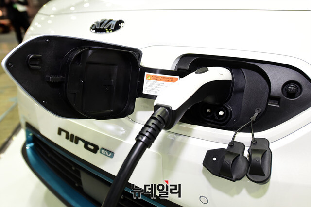 ▲ 충전 중인 전기자동차 ⓒ뉴데일리DB