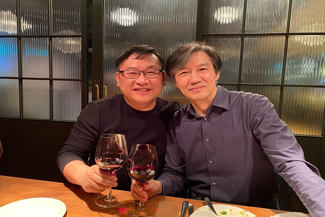 ▲ 박시영 여론조사업체 윈지코리아컨설팅 대표(왼쪽)과 조국 전 법무부장관.ⓒ박시영 대표 페이스북 캡처