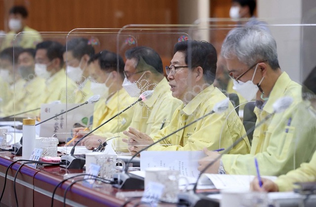 ▲ 양승조 충남지사가 15일 도청 대회의실에서 열린 더불어민주당과 예산정책협의회에서 인사말을 하고 있다.ⓒ충남도