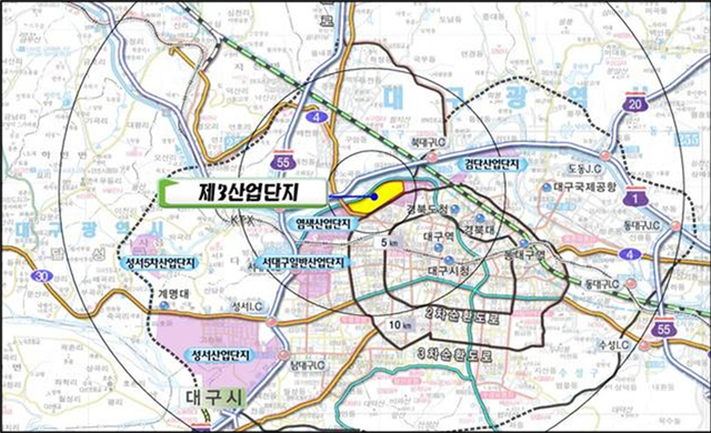 ▲ 대구시는 노후산단 재생사업으로 추진하고 있는 제3산업단지 기반시설공사 중 입주기업의 불편사항을 해소하기 위해 사업효과가 큰 노원로9길을 대규모 확장하고, 산업단지 내 원활한 배수를 위한 하수박스를 신설하며, 신천대로와의 진·출입로를 개설하는 공사가 활발히 진행되고 있다.ⓒ대구시