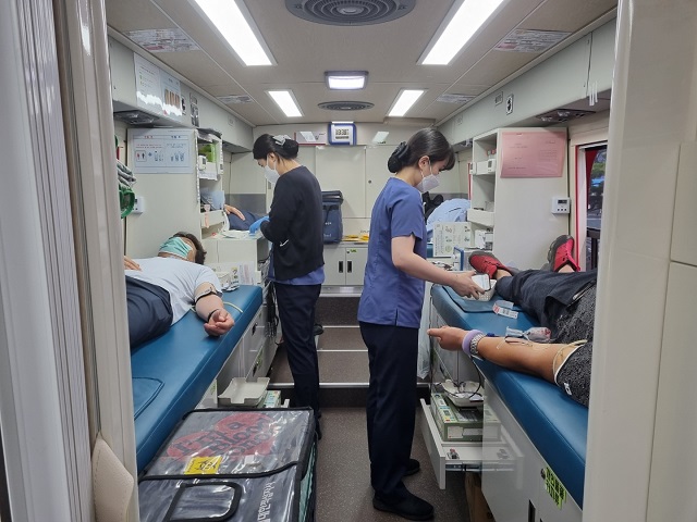 ▲ 영덕군은 대한적십자사 대구·경북혈액원과 함께 ‘사랑의 헌혈운동’을 실시했다.ⓒ영덕군