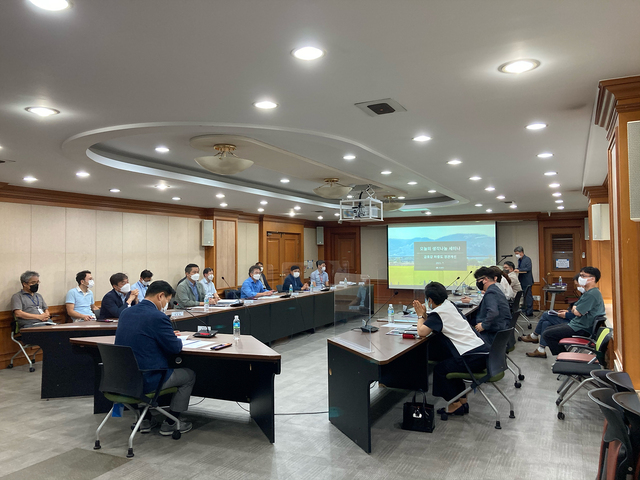 ▲ 대구시는 지난 20일 시청별관에서 디자인 분야 전문가들이 참석한 가운데 ‘금호강 하중도 경관개선’을 주제로 세미나를 열었다.ⓒ대구시