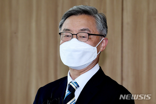 ▲ 최재형 전 감사원장이 이재명 경기도지사의 핵심 공약인 기본소득을 연일 비판하고 있다. ⓒ뉴시스