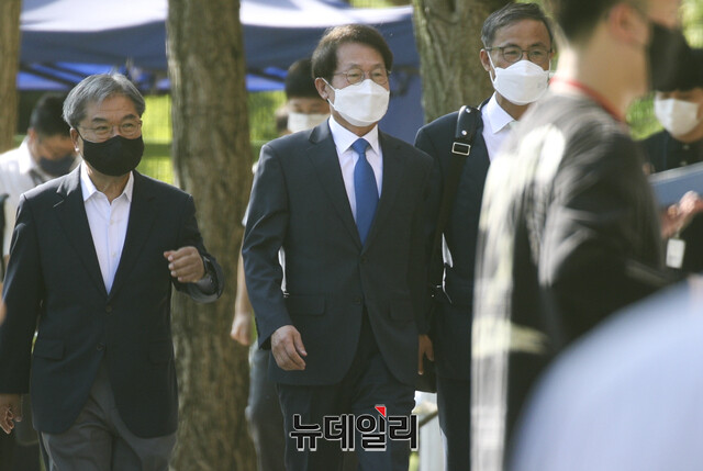 ▲ 조희연 교육감이 27일 오전 공수처 출석을 위해 이동 중인 모습. ⓒ강민석 기자