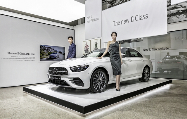 ▲ 7월 수입차 판매는 2만4389대로 전년보다 23.3% 증가했다. 벤츠 E클래스 모습. ⓒ벤츠코리아