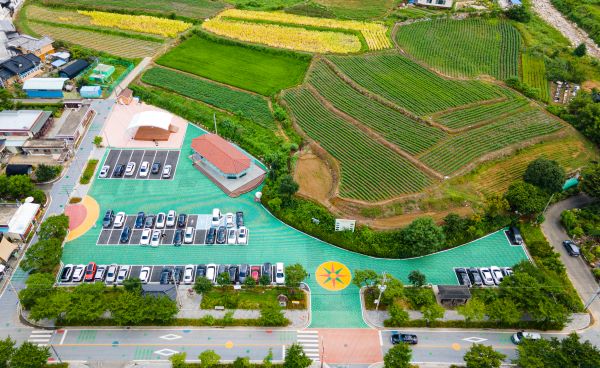 ▲ 정비를 마친 단양 사인암 주차장 전경.ⓒ단양군