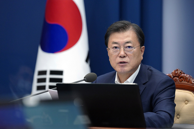 ▲ 문재인 대통령이 5일 청와대에서 열린 'K-글로벌 백신 허브화 비전 및 전략 보고대회'를 주재하며 발언하고 있다.