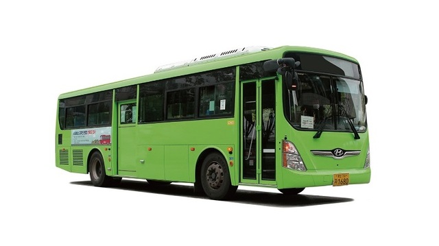 ▲ 충남 천안시가 20년만에 시내버스 디자인을 오는 12월까지 모두 바꾸기로 했다. 사진은 중·대형버스에 새롭게 디자인할 ‘연두색’ⓒ천안시