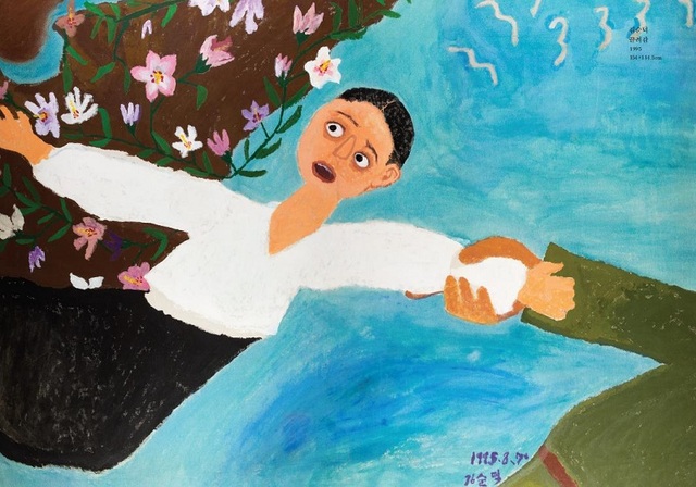 ▲ 충남 천안시와 여성단체협의회가 제76주년 8‧15 광복절을 앞두고 9~13일 시청 로비에서 일본군 위안부 피해 할머니들이 직접 그린 그림 전시회 ‘그날의 기억’을 전시하고 있다.ⓒ천안시