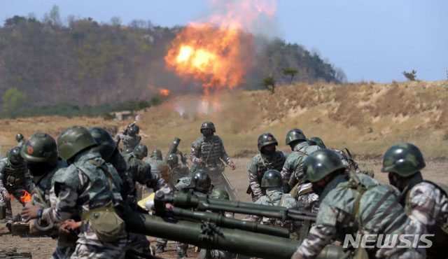 ▲ 북한군의 야전훈련모습. ⓒ뉴시스. 무단전재 및 재배포 금지.