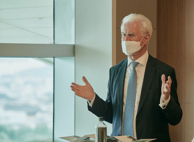 ▲ 크리스토프 포펜 예술감독.ⓒ롯데문화재단