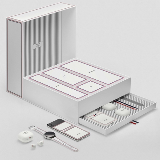 ▲ 삼성 '갤럭시 Z 플립3 톰브라운 에디션' 제품 이미지. ⓒ삼성전자