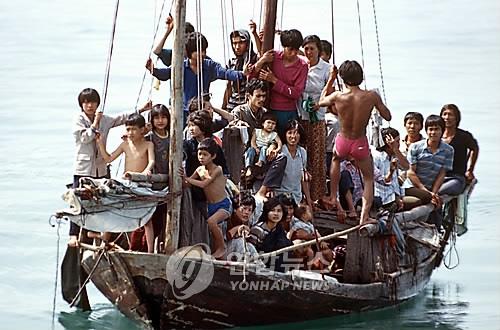 ▲ 1975년 남베트남 패망 후 탈출한 '보트피플' ⓒ연합뉴스 자료사진