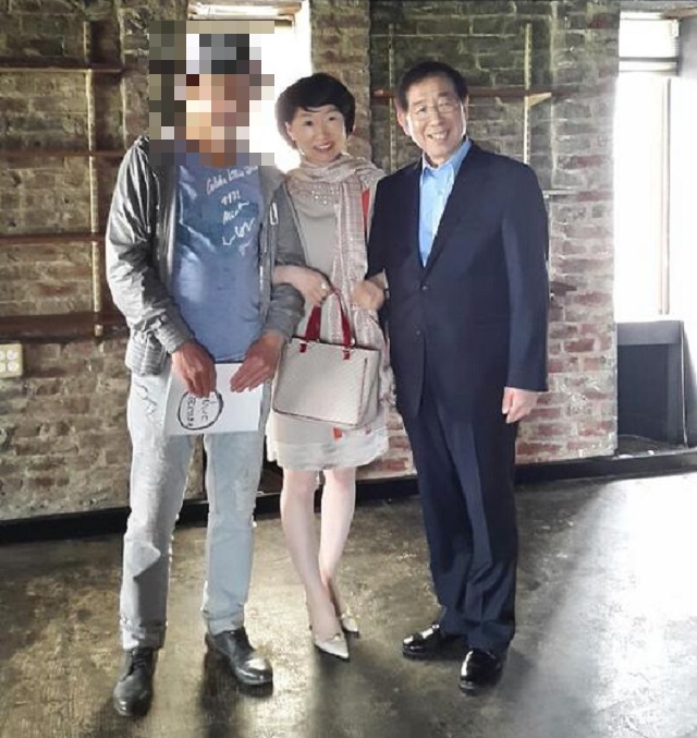 ▲ 진혜원 안산지청 부부장검사(가운데)와 박원순 전 서울시장(오른쪽) ⓒ진혜원 검사 페이스북